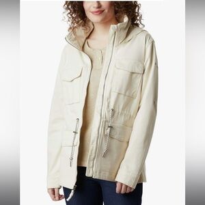 Women’s hooded utility jacket